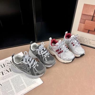 Kids' Trendy Korean-Style Mesh Sports Shoes - Spring 2026 New Arrivals, Lightweight & Breathable for Boys and Girls.