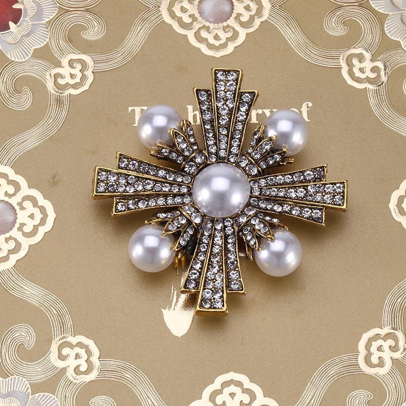 Retro Baroque Exaggerated Cross Brooch - Multifunctional Fashion Accessory