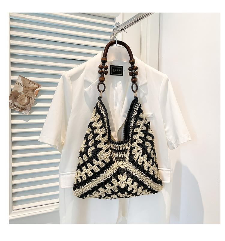 Large Capacity Woven Bag Women's 2025 New Summer Seaside Vacation Straw Bag Sweet Commuter Shoulder Tote Bag