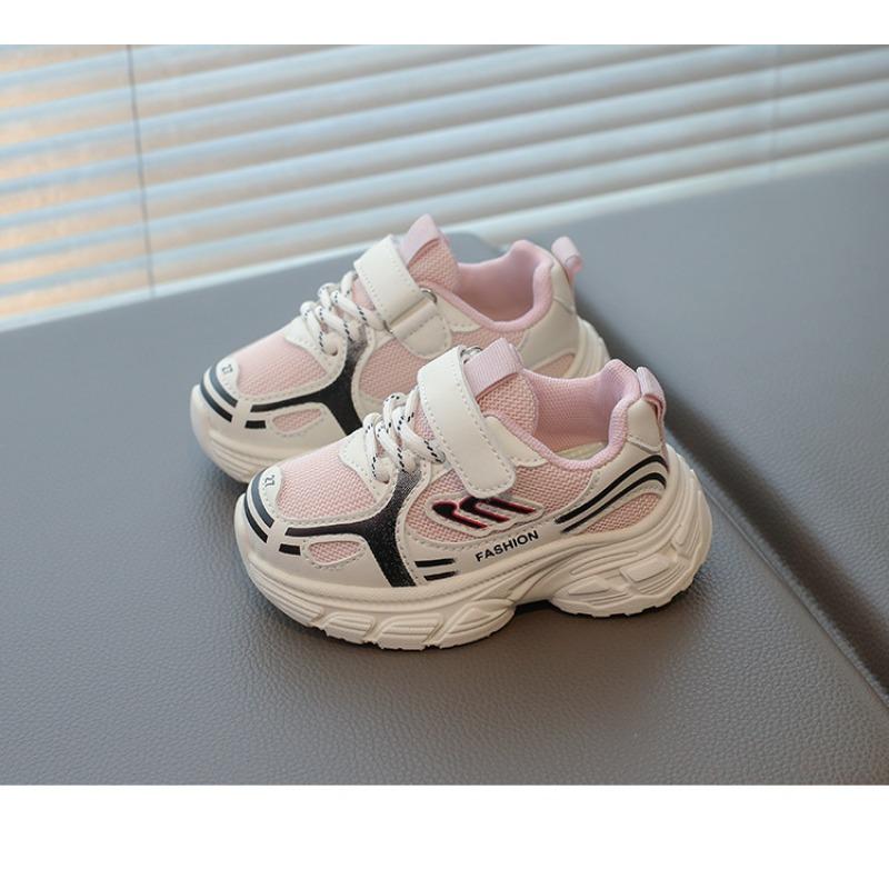 Nouvelles chaussures de sport pour enfants printemps maille respirante chaussures de course pour garçons semelle souple chaussures papa pour filles