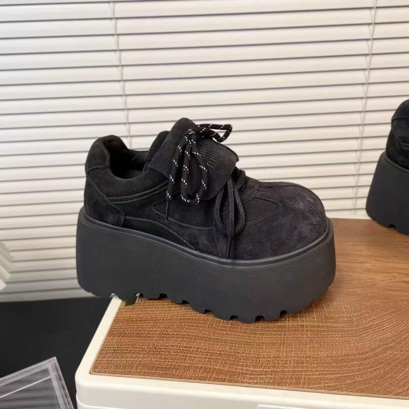 

Премиум ретро матовая кожа маленький мужской 2025 осень и весна тренд лацканы толстая подошва кекс повседневные кроссовки 35 чёрный