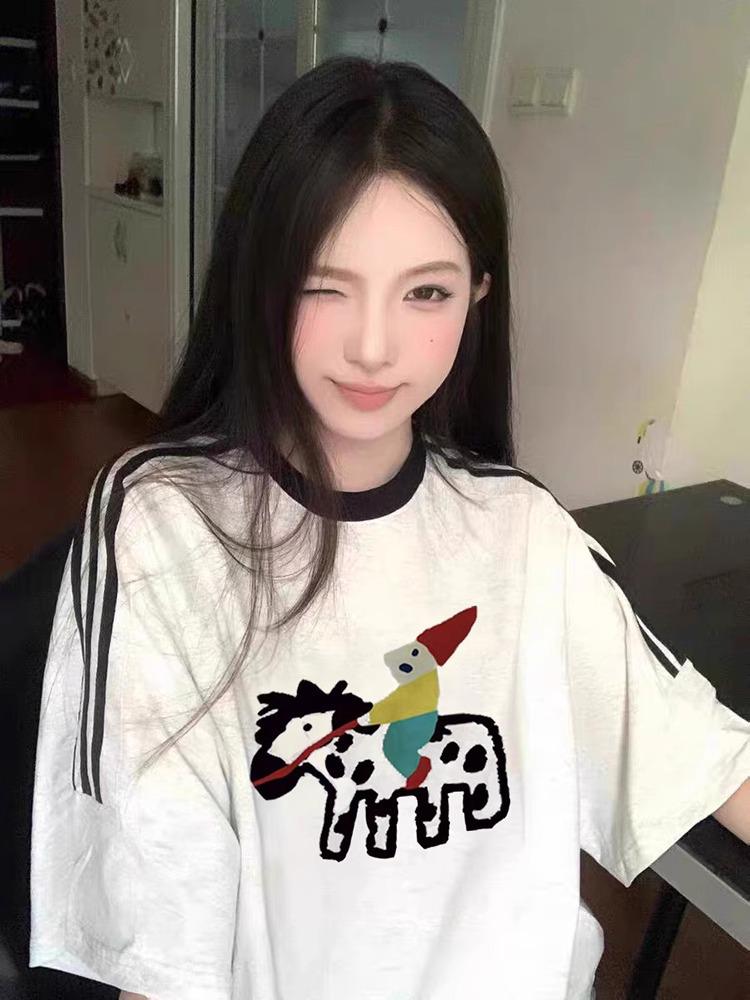 

Женская летняя 2025 свободная хлопковая футболка с мультяшным регланом XXL белый/серый