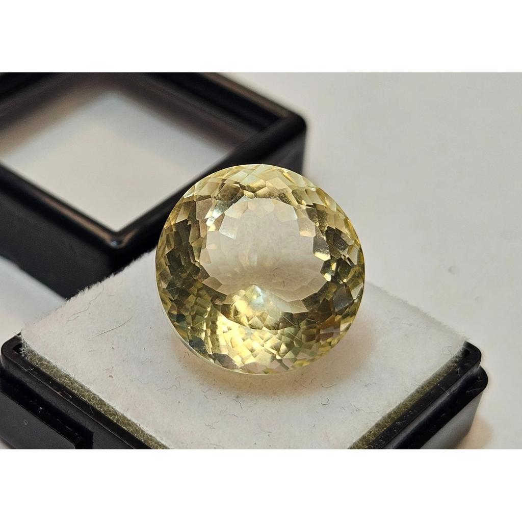 Round Cut Natural Light Yellow Sapphire 17-18 Ct Stunning Loose Gemstone