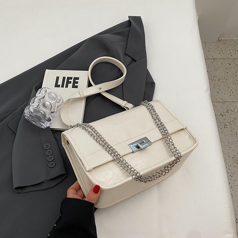 Autumn Winter Vintage Shoulder Bag for Women  New Fashion Versatile Chain Crossbody Bags Simple Commuter Flap Handbag