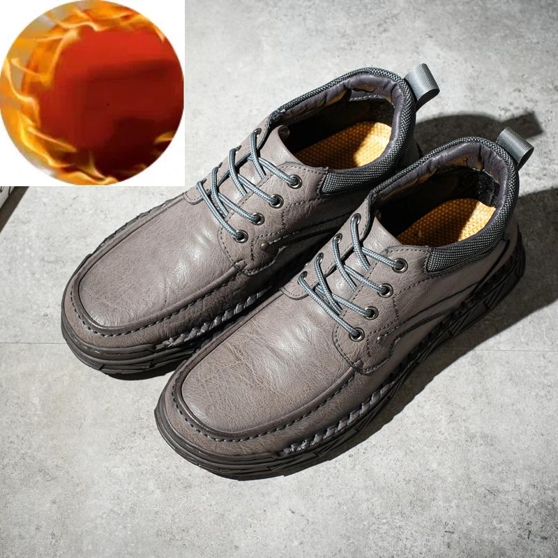 Handmade Leather Men Casual Shoes Soft Sole Comfortable Loafers for Men Fashionable Slip on Driving Shoes Non slip Business Shoe