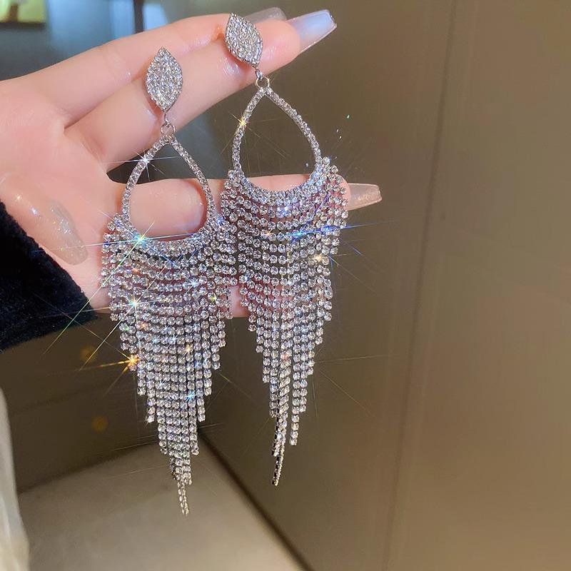 

Шикарные европейские и американские серьги с кисточками - Звездный стиль, Высококлассный и Драматичный дизайн