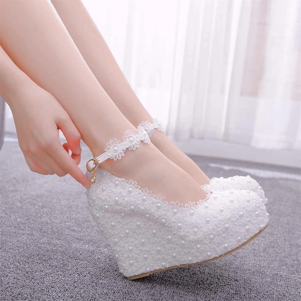 Fashion White Flower Wedding Shoes Lace Pearl High Heels Sweet Bride Dress Shoes Beading Wedges Shoes 11 CM Women Pumps
