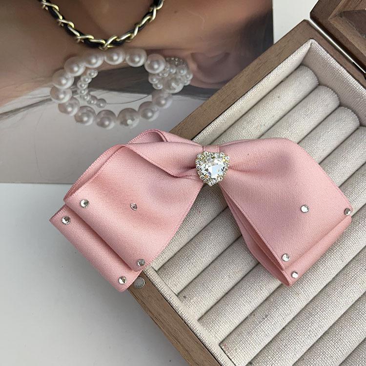 

Заколки для волос в виде банта из ткани с жемчугом в форме сердца для женщин, простые модные заколки для волос со стразами, аксессуары для волос для вечеринок для девочек