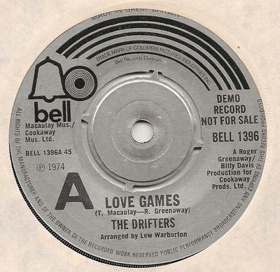 Płyta 7-calowa DRIFTERS - Love Games BELL1396PROMO Bell Records 1975 UK Soul/Funk Używana