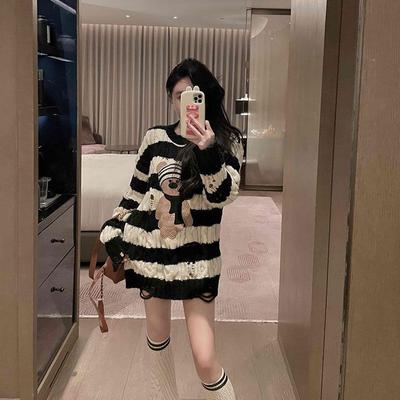 Sweter pulowerowy sweter w paski z misiem damski zepsuty koreański 2022 jesienno-zimowy O Neck luźny pulower bluzki damskie