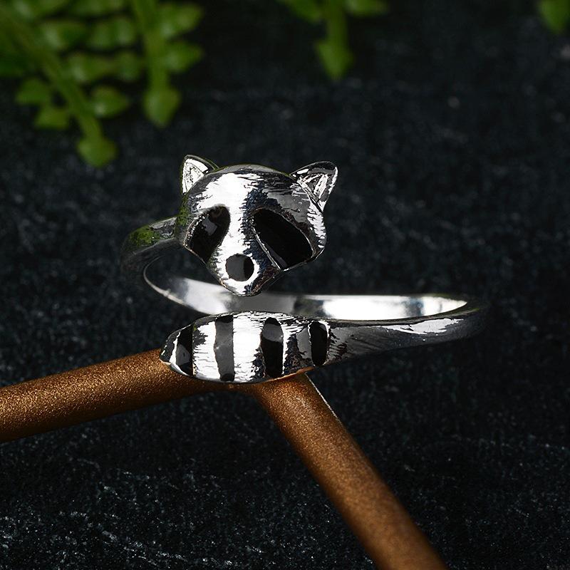 Zhenrong Creative Raccoon and Fox Tail Ring - Cute Animal Design for Women