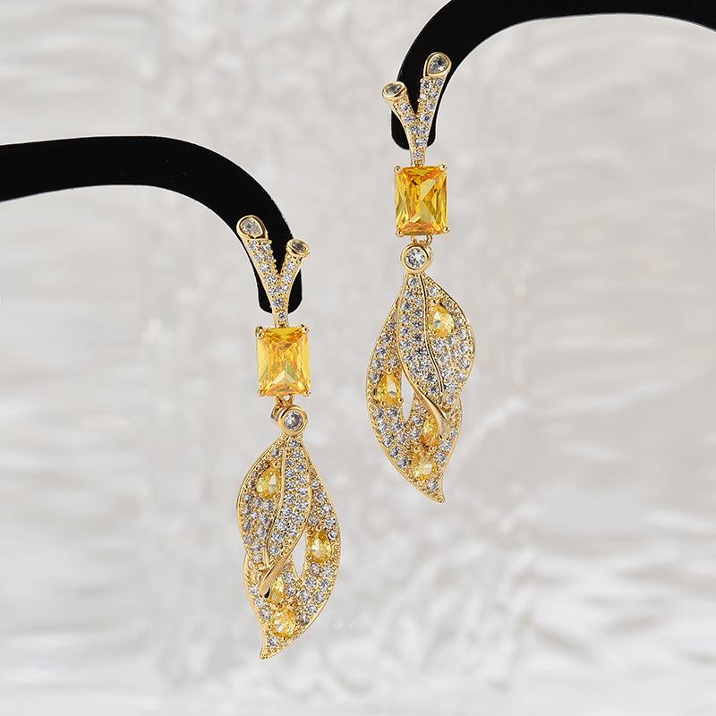 

Модні легкі розкішні сережки з мікроінкрустацією цирконом, форма листя, високий темперамент, універсальні сережки для жінок жовтий