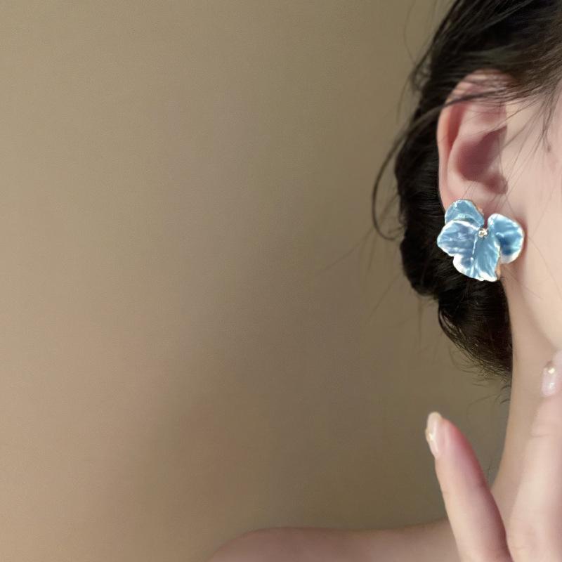Silver Needle Butterfly Heart Earrings with Blue Gradient Drip - Elegant Autumn/Winter Studs
