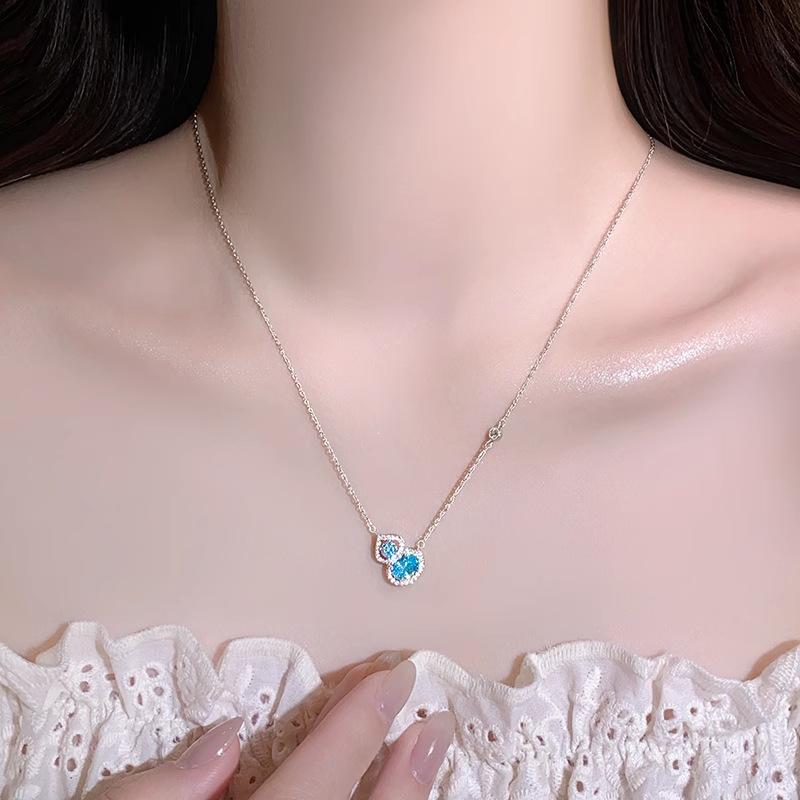 Zircon gourd pendant necklace New Chinese minimalist temperament collarbone chain Versatile fashion high-end jewelry women