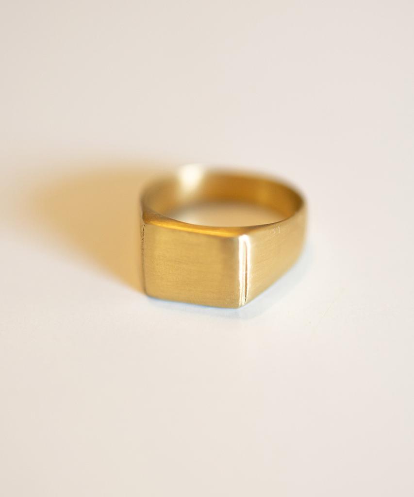 Eou Studio Holiday R1-Gold
