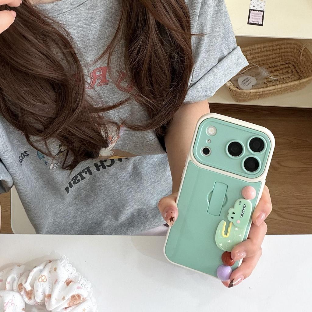 Handmade Animal Bead iPhone16/15Pro/17ProMax Case with Invisible Ring Holder & Anti-fall Protection
