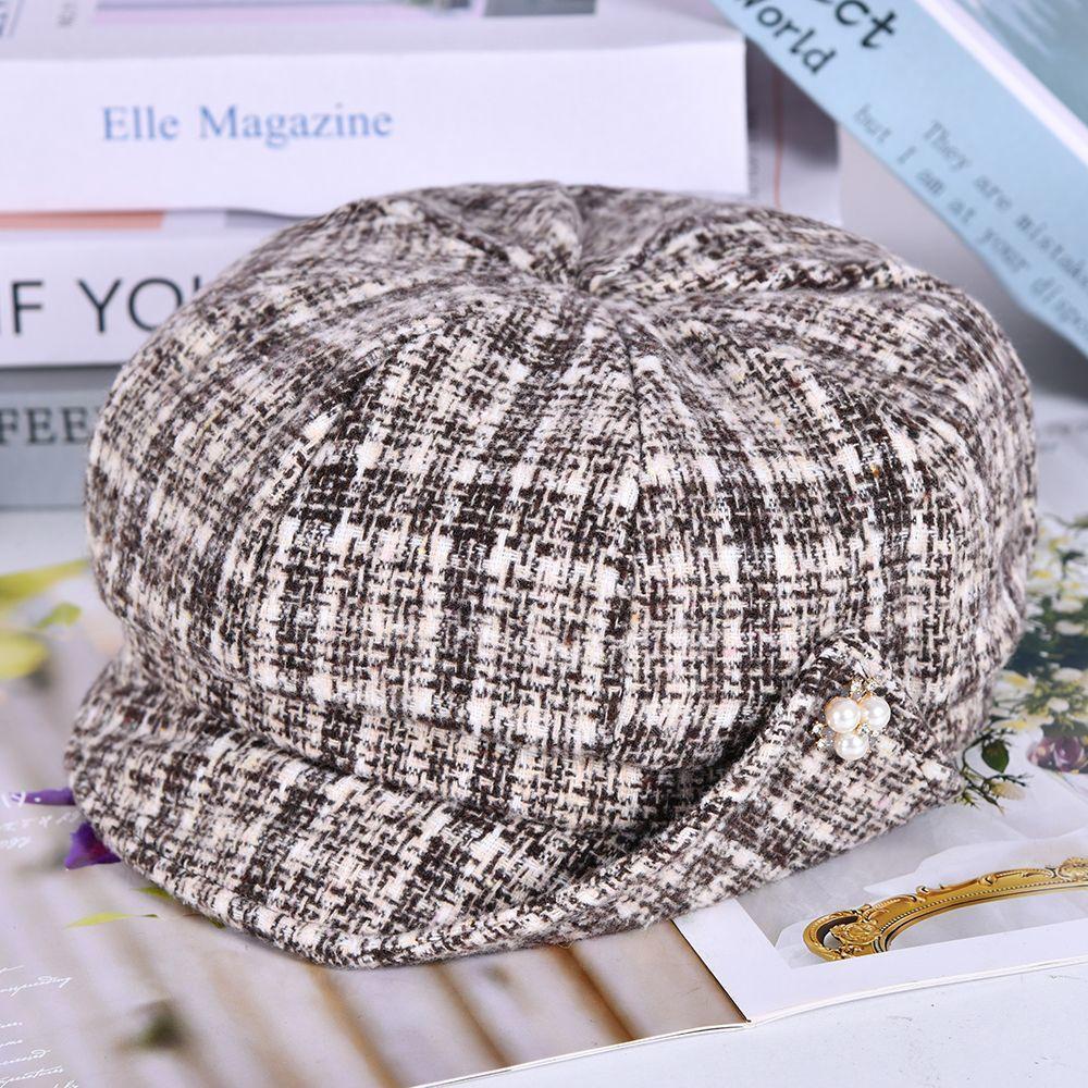 Octagonal Hat With Detachable Short Wavy Wig For Middleaged Women In Spring And Fall Seasons