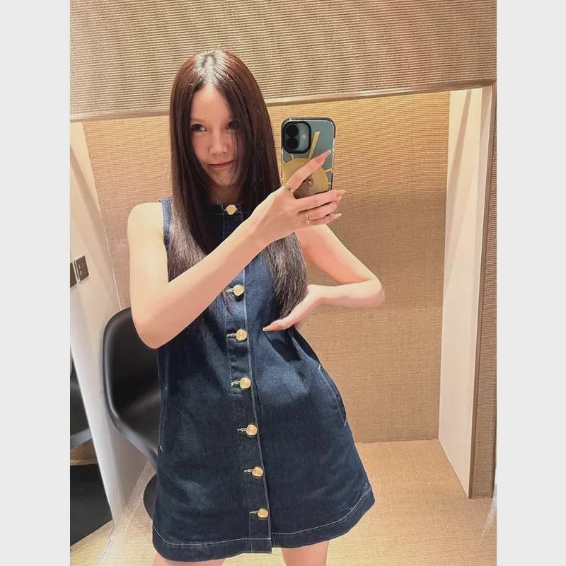 2025 Vintage Sleeveless Summer Dress - Single-Breasted, Stylish, Slightly Fitted Design for Women