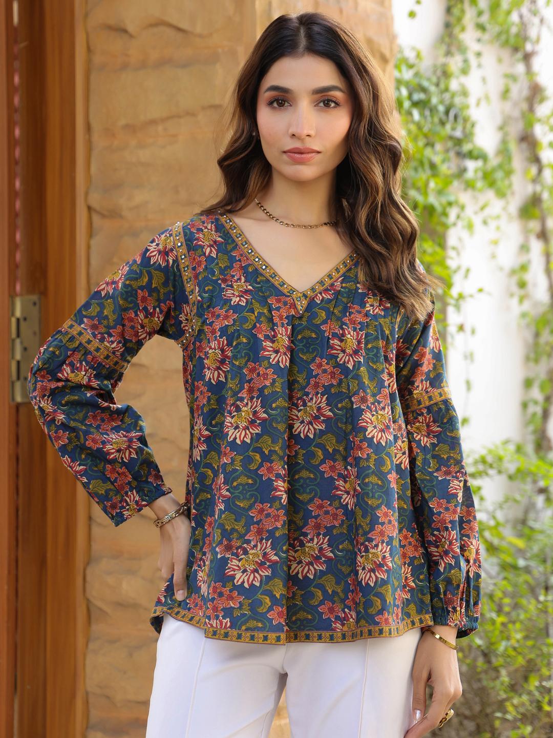 Blue Floral Printed V-Neck Pintuck Cotton Top L синий
