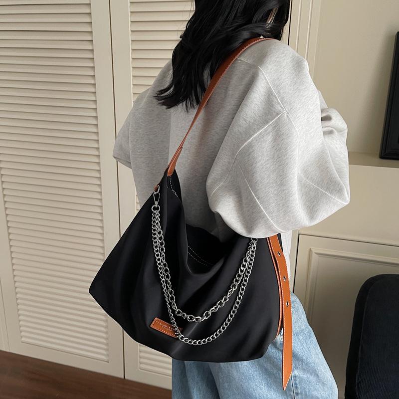 Canvas Bag Women's Large-capacity New Summer Niche Messenger Bag High-end Chain Commuter Dumpling Bag