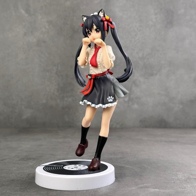 Light-sounding girl cat Nakano Azusa Hirasawa Yui two-dimensional cute beautiful girl hand-made model ornaments wholesale