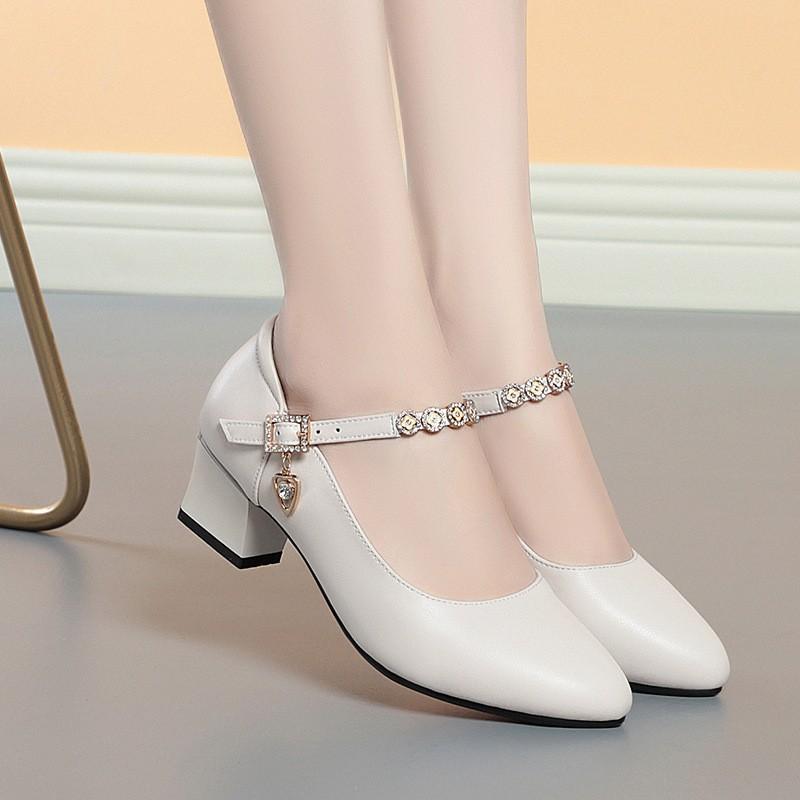 

All cowhide leather single shoes women s middle heel new British style soft sole small leather shoes mother leather shoes work shoes dancing shoes 43
