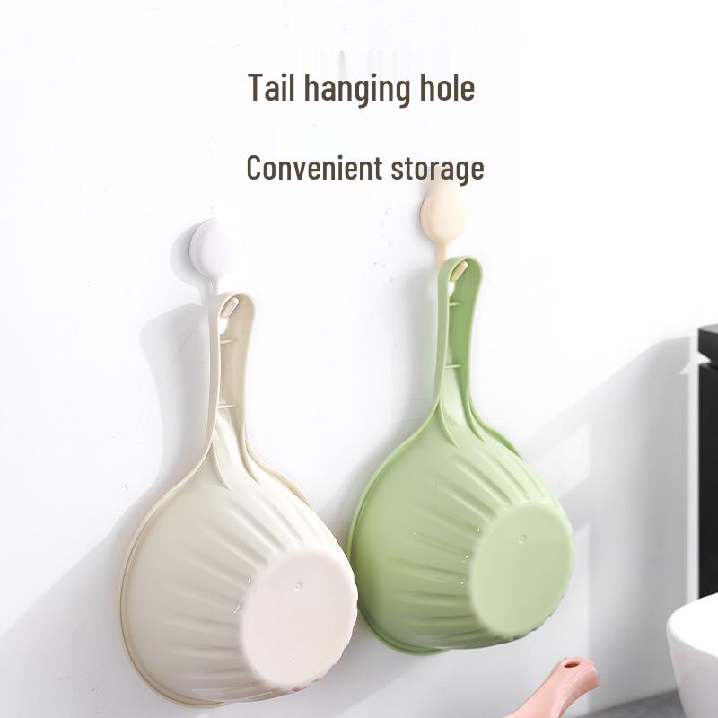 Nordic Simple Multi-Purpose Water Scoop: Thickened Plastic Water Ladle for Kitchen, Bathroom, and Watering in Various Colors