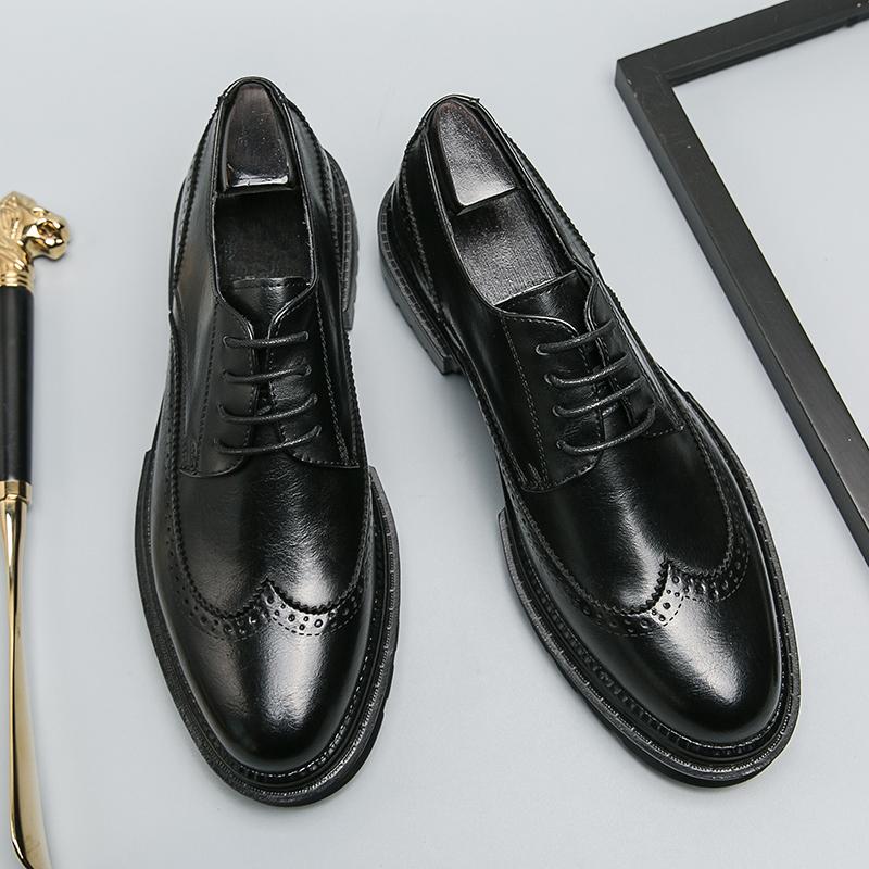Jarní a podzimní značka Klasické boty Oxford Nové Pánské Retro Brogues Boty Šněrovací blok Business Svatební šaty Pánské společenské boty