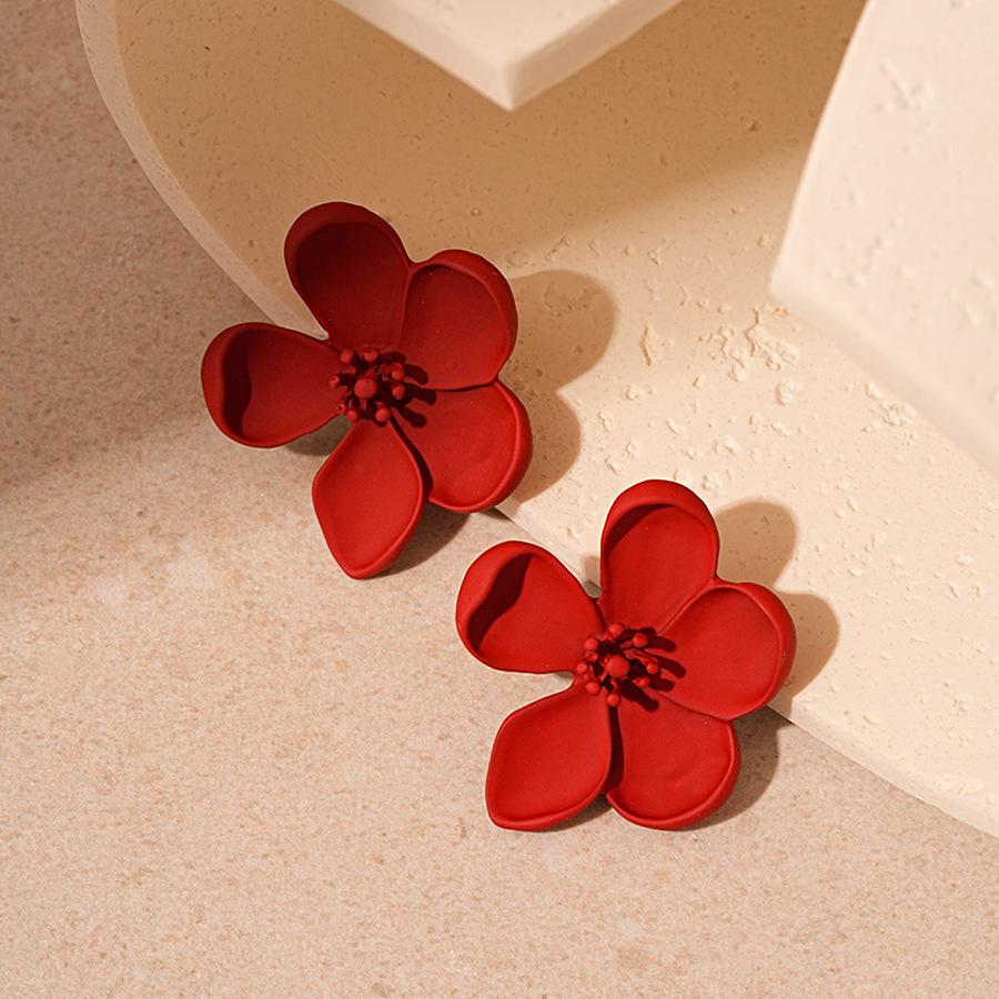 Painted flower petals silver needle stud earrings fashionable sweet commuter temperament earrings