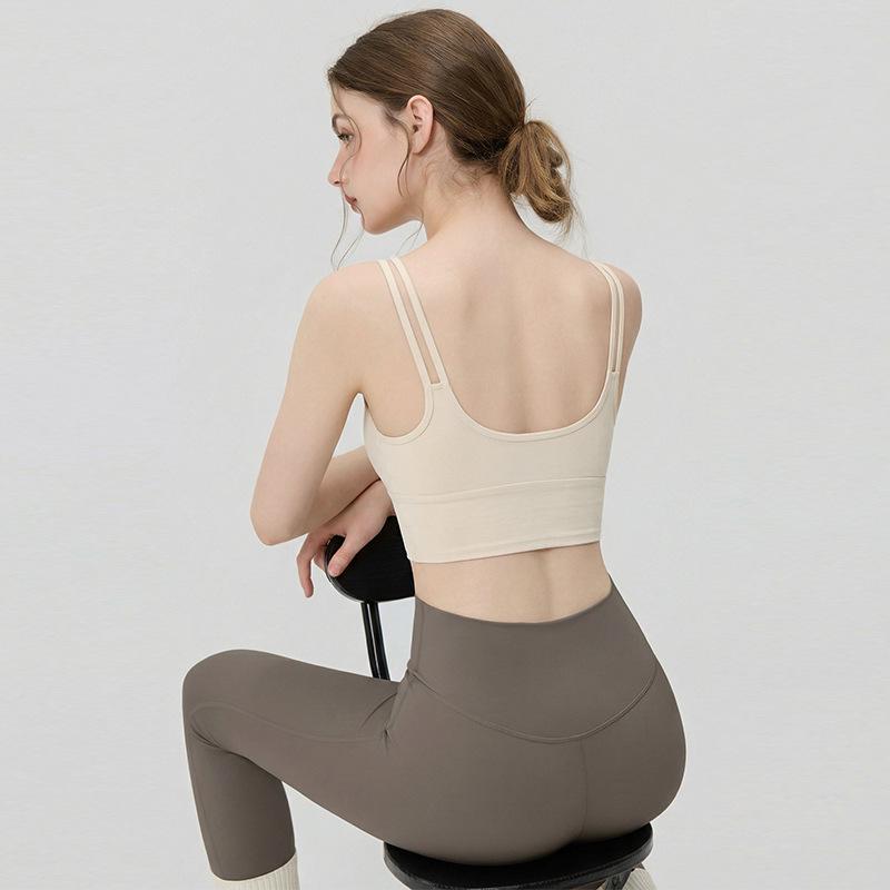 

Autumn/Winter Sporty Pilates Yoga Wear with Integrated Cup & Double Shoulder Straps XL [Weight 115-130 kg]