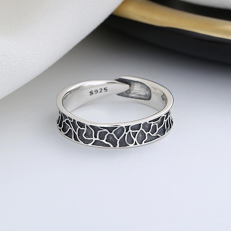 925 Sterling Silver Plated Retro Geometric Wave Thai Ring for Men & Women