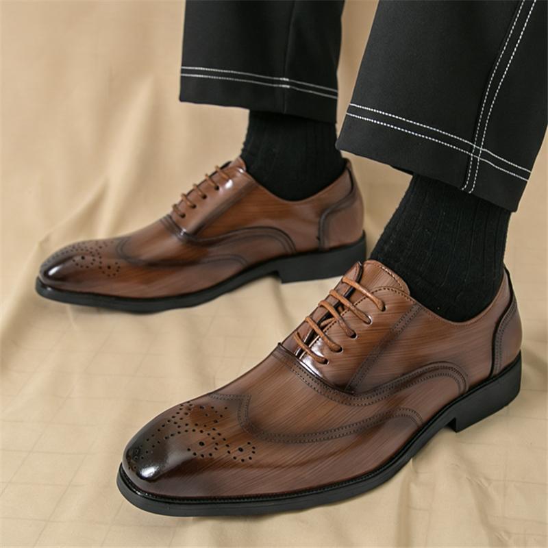 New Designer Gentleman Business Pointed Lace Up Brogues Oxford Shoes for Men Wedding Dress Homecoming Formal Wedding Footwear