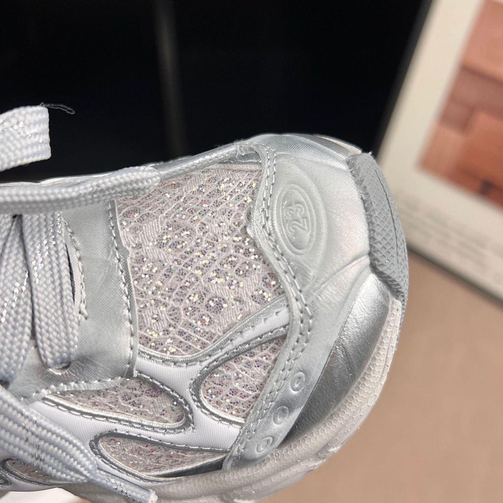 Kids' Stylish Rhinestone Running Shoes - Lightweight, Breathable Korean Style for Girls (Spring/Autumn 2026)