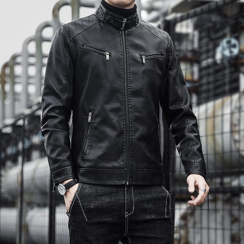 Cappotto in pelle PU da uomo versione coreana casual da uomo colletto alla coreana slim fit giacca in pelle da motociclista cappotto in PU da uomo giovanile