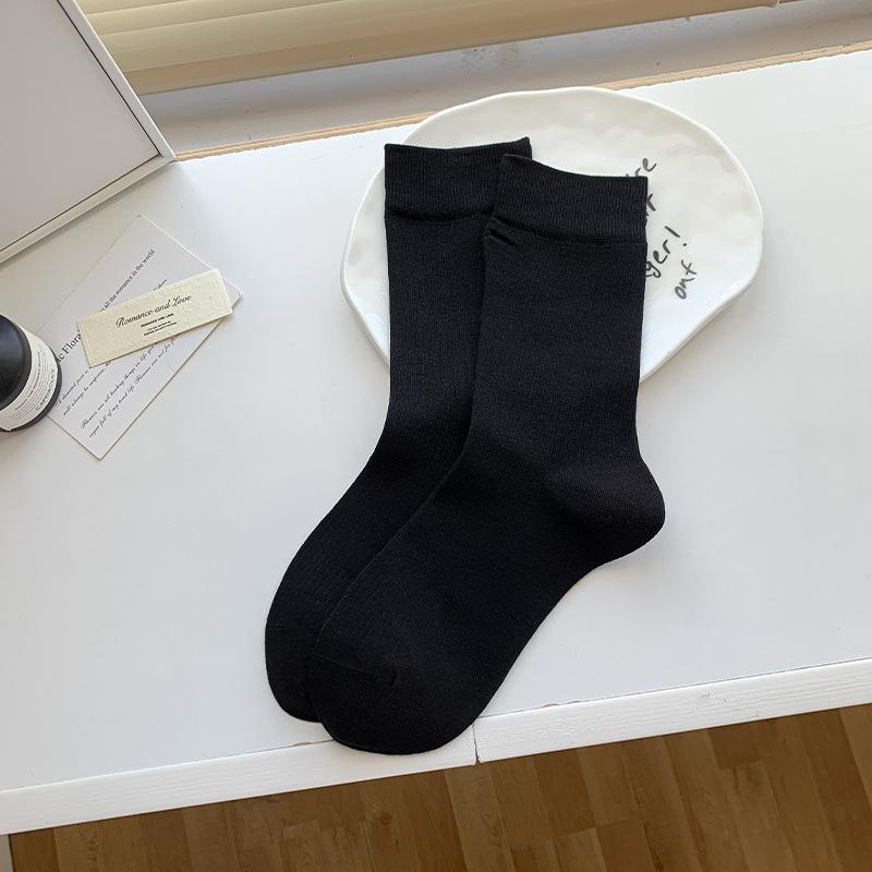 

Female Autumn New Solid Color Simple Miscellaneous Pull Boneless In The Tube Pile Socks 1 pair чёрный