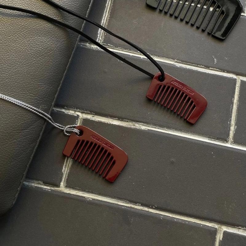 Fashion Comb Pendant Necklace with Adjustable Lanyard Pendant Necklace Perfect for Expressing Individuality Daily Life