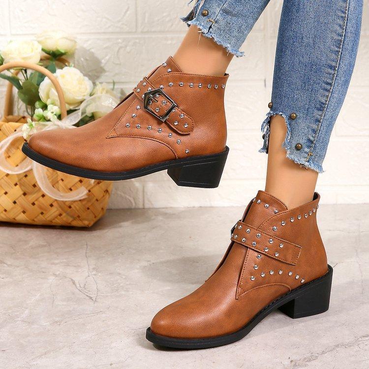 Large Size Chelsea Boots Women's Autumn and Winter New Rivet Single Shoes Women's TEA Martin Boots Women