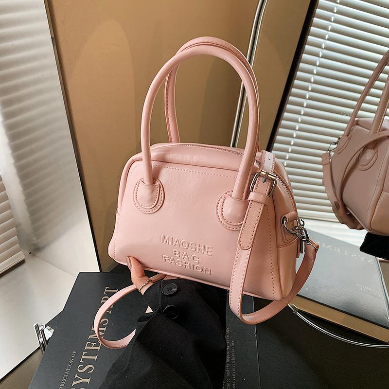 Niche Design Bag Women's Spring and Summer 2025 New Fashion Shoulder Messenger Bag Women's Korean Version Portable Bowling Bag