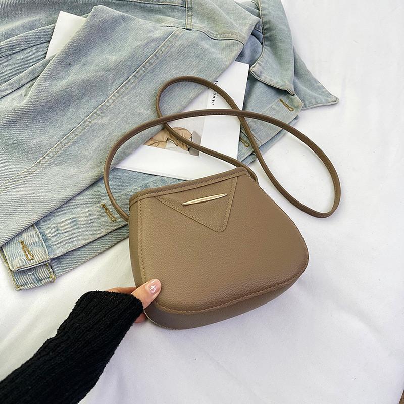 Stylish Bucket Bag For Women Trendy Autumn Fashion With Soft Pu Material And Unique Design