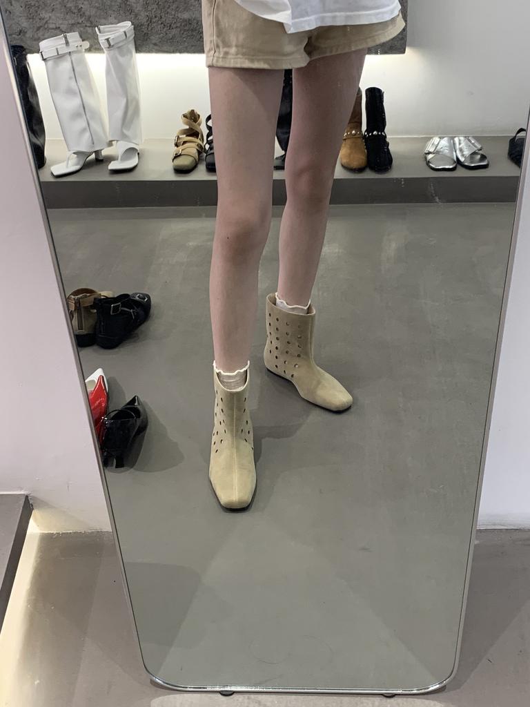 Sheepskin version~ Design sense leather wide tube western boots women's retro hollow boots breathable inner height increasing short boots net boots