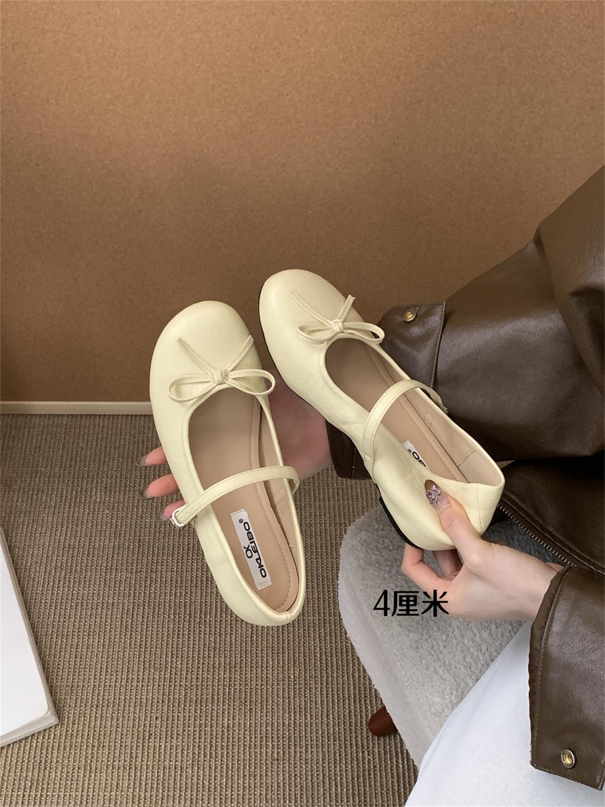 

One-word buckle ballet Mary Jane shoes women s 2025 new spring bow shallow mouth heightening French evening wind single shoes 39 жёлтый