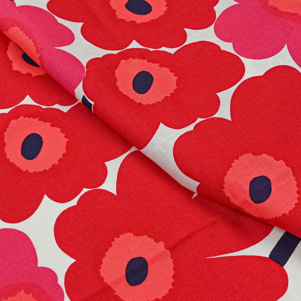 Marimekko Unikko Tea Towel and Placemat Set of 2 (White, Red, and Black) 070683 001 [Parallel Import]