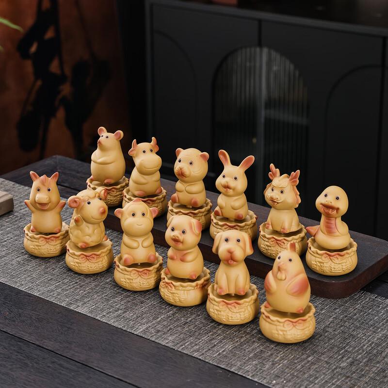 Yipan Rotating Ox Zodiac Tea Pet Ornament