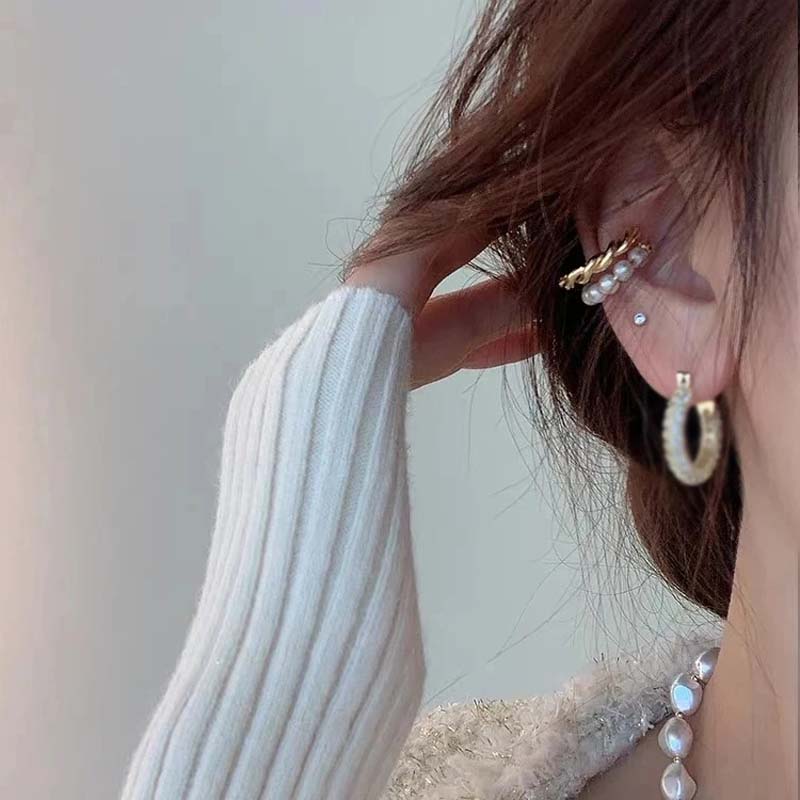 New Korean Gold Double Circle Twist Pearl Ear Cuff Vintage Geometric Circle Earcuff Fake Piercing Pearls Clip on Earings