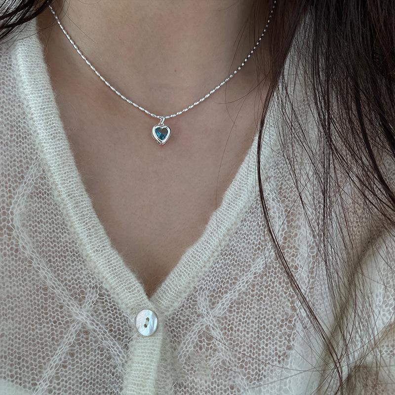 Korean S925 Silver-Plated Water Drop Necklace: Elegant, Retro, Creative Clavicle Chain for Women