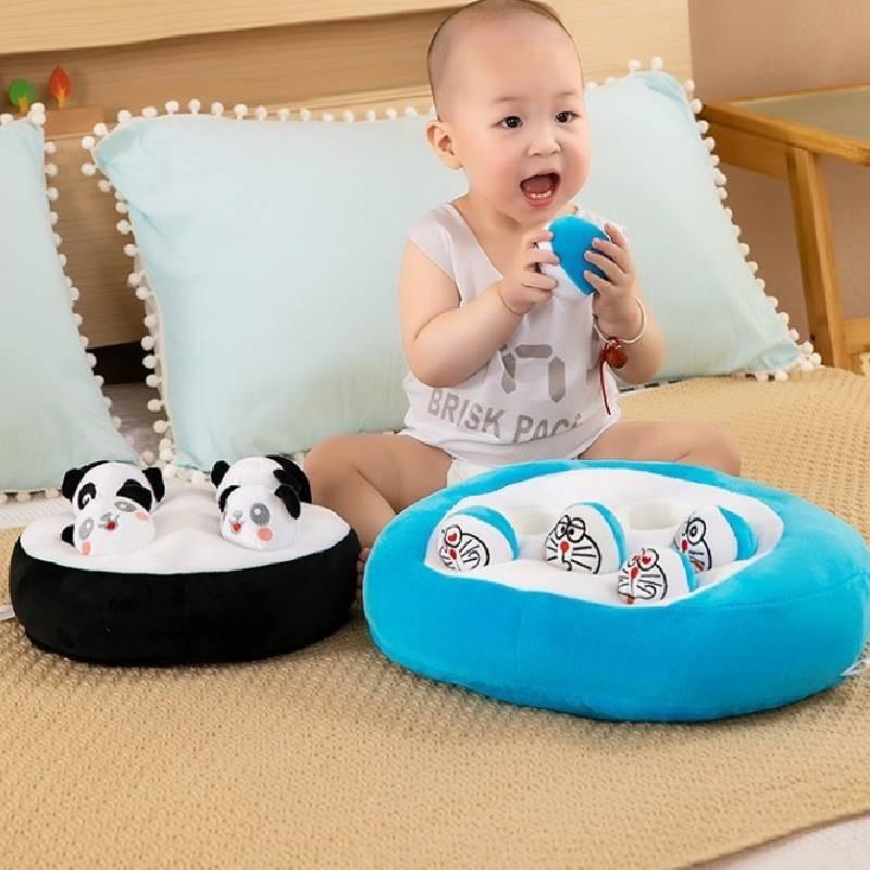 Frühkindliches Karotten-Stofftier Für Kinder Mit Entzückenden Panda- Und Doraemon-Designs Und Kurzem Plüschstoff