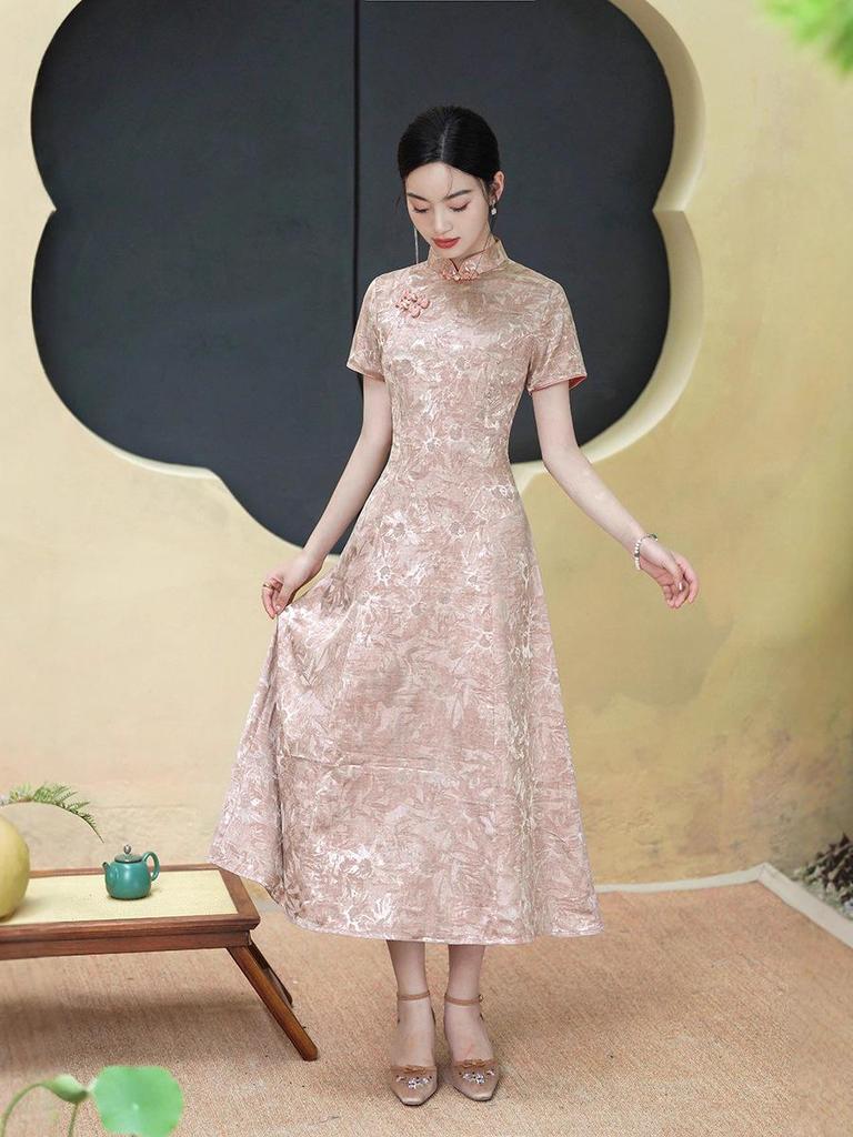 Mom's Young Style Slim Fit Retro Cheongsam: Elegant Temperament Chinese Women's Clothing