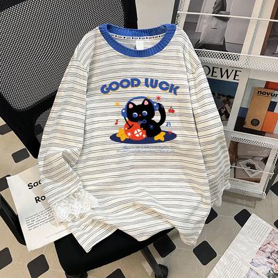 A New Large-sized Slimming Lace Striped Long-sleeved T-shirt for Women In The Early Autumn