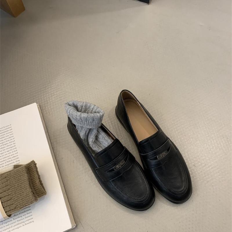 Fashion 2025 Autumn Round Toe Female Footwear Casual Sneaker Moccasin Shoes Slip-on Loafers With Fur Black Flats Oxfords Women's Shoes