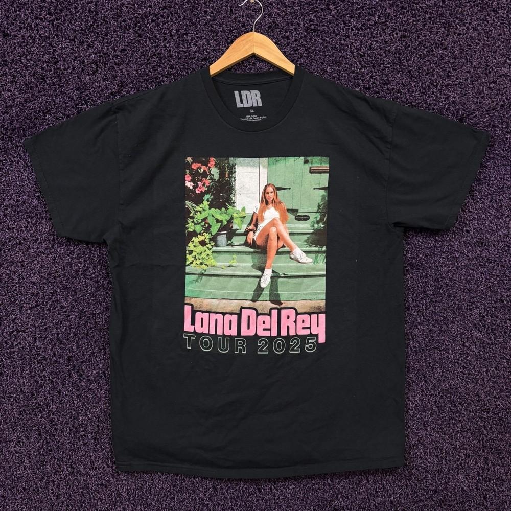 

Lana Del Rey The Right Person Will Stay Tour TShirt Size Extra Large Unisex T-Shirt S